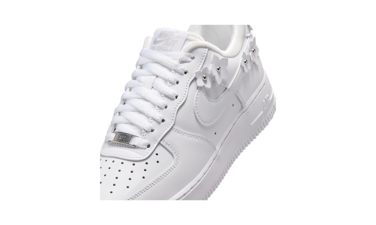 Overkicks - Nike Air Force 1 Low 07 Florette White Wolf Grey (IR8637-100) - detalle lateral interior
