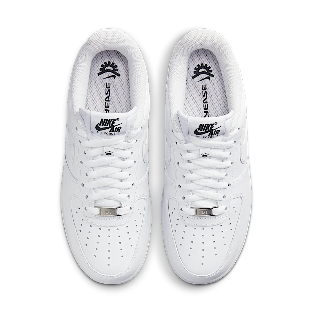 Overkicks - Nike Air Force 1 Low 07 Flyease Triple White (DX5883-100) - vista trasera