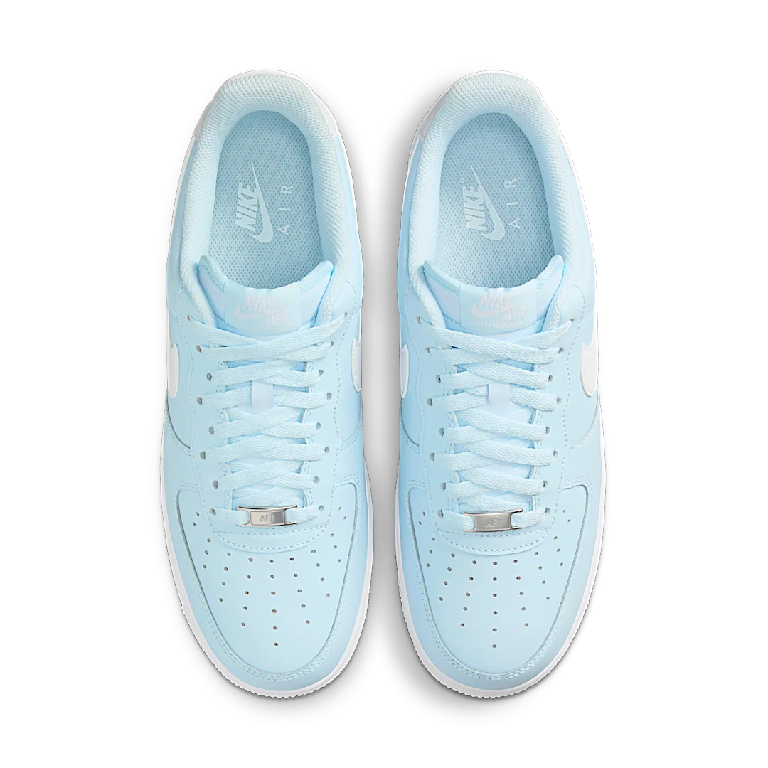 Overkicks - Nike Air Force 1 Low 07 Glacier Blue White (FJ4146-400) - par completo