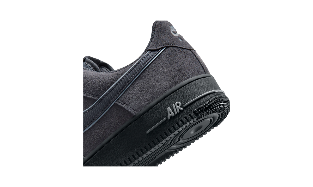 Overkicks - Nike Air Force 1 Low 07 LV8 Anthracite Cool Grey (IQ0292-060) - detalle