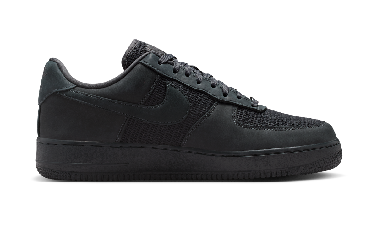 Overkicks - Nike Air Force 1 Low 07 LV8 Anthracite Off Noir (II9807-001) - detalle suela