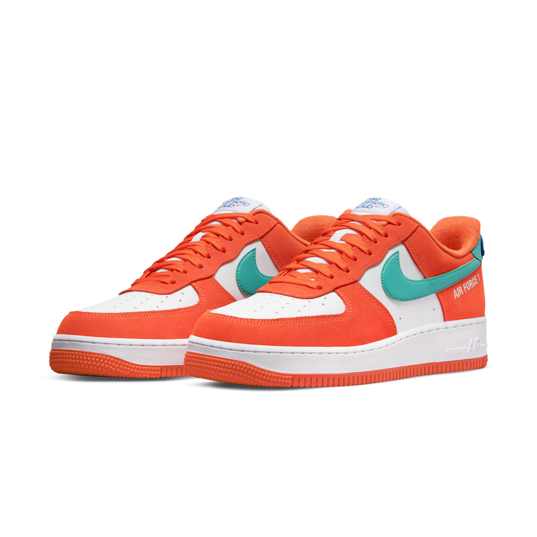 Overkicks - Nike Air Force 1 Low 07 LV8 Athletic Club White Orange (DH7568-800) - vista trasera