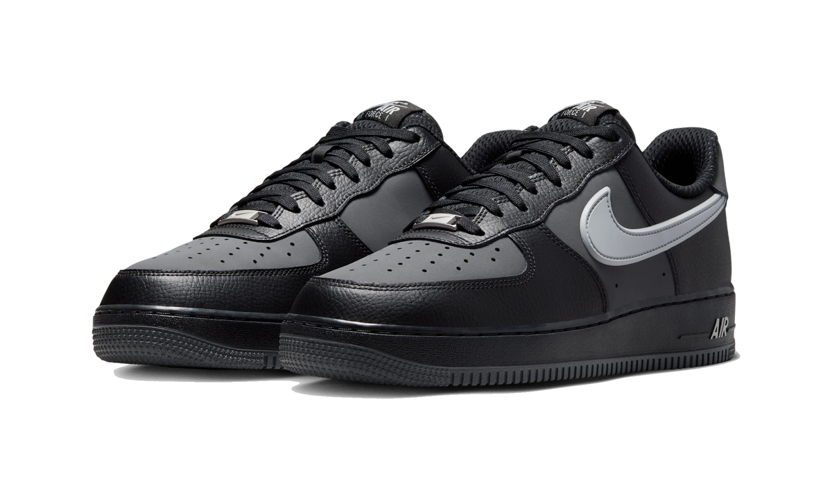 Overkicks - Nike Air Force 1 Low 07 LV8 Black Light Smoke Grey (IR1475-010) - vista trasera