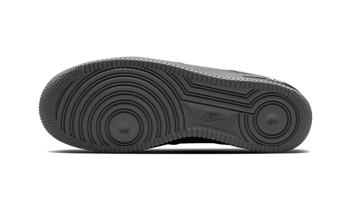 Overkicks - Nike Air Force 1 Low 07 LV8 Black Light Smoke Grey (IR1475-010) - par completo