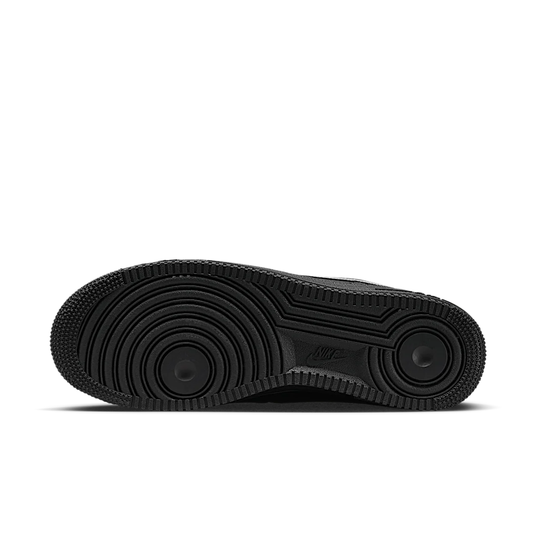 Overkicks - Nike Air Force 1 Low 07 LV8 Black Metallic Silver (DX8967-001) - detalle suela