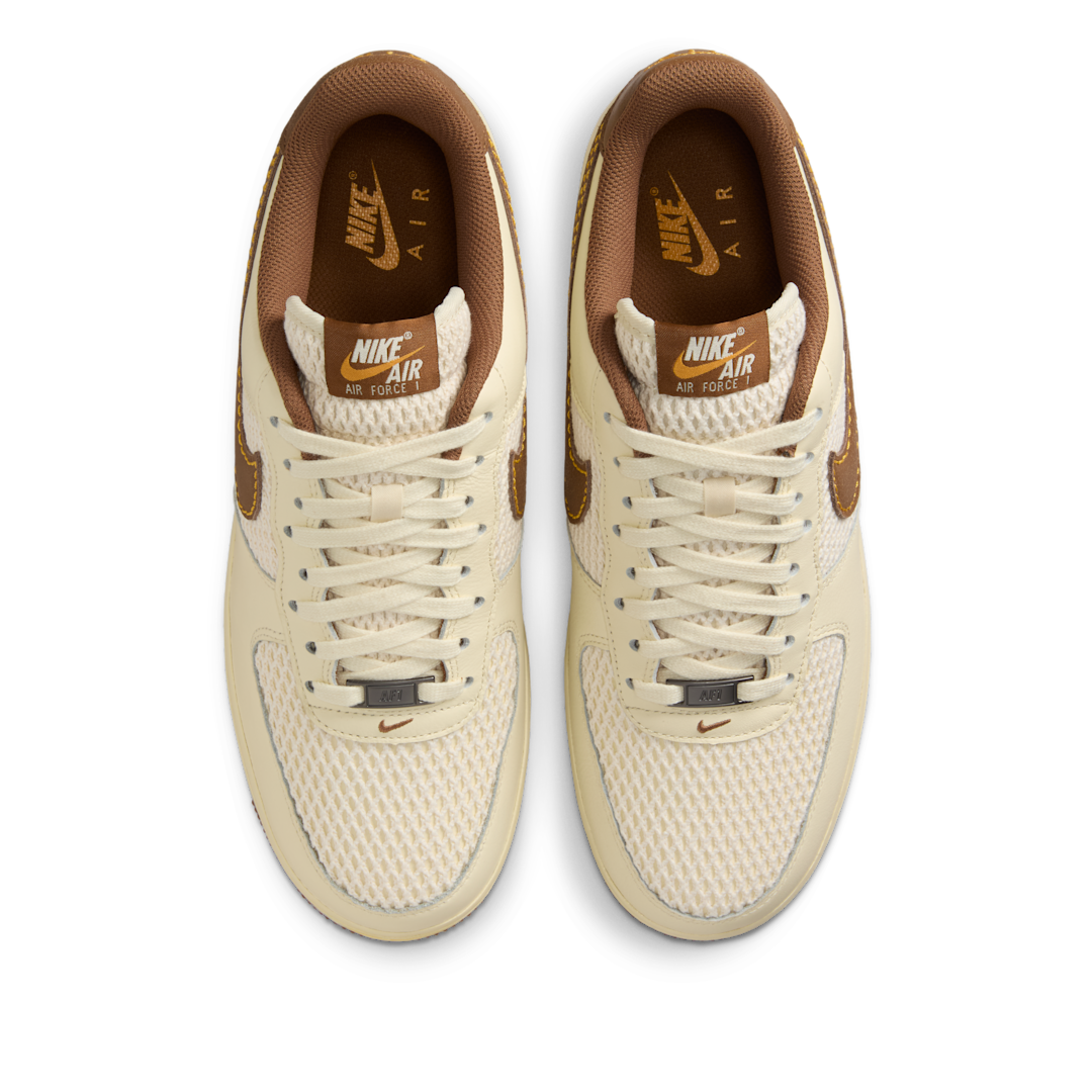 Overkicks - Nike Air Force 1 Low 07 LV8 Coconut Milk Canyon Gold Light British Tan (IB7719-113) - par completo