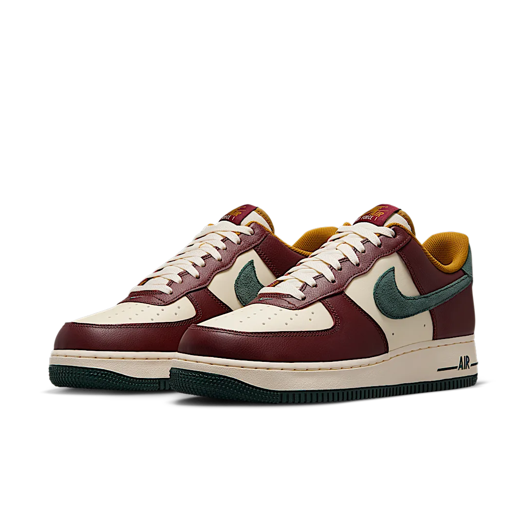 Overkicks - Nike Air Force 1 Low 07 LV8 Dark Team Red Vintage Green (HQ3612-113) - vista trasera