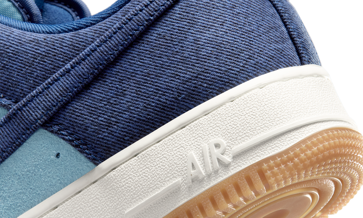 Overkicks - Nike Air Force 1 Low 07 LV8 Denim Navy Worn Blue (IR0951-400) - detalle