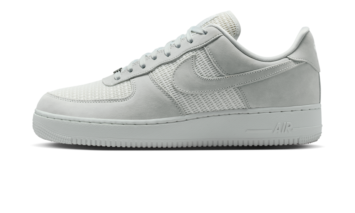 Overkicks - Nike Air Force 1 Low 07 LV8 Off White Summit White (II9807-100) - vista lateral
