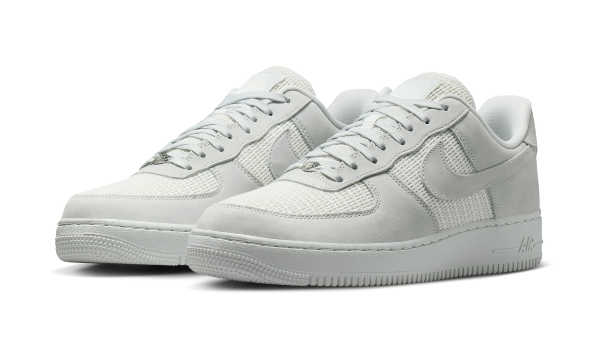 Overkicks - Nike Air Force 1 Low 07 LV8 Off White Summit White (II9807-100) - vista trasera
