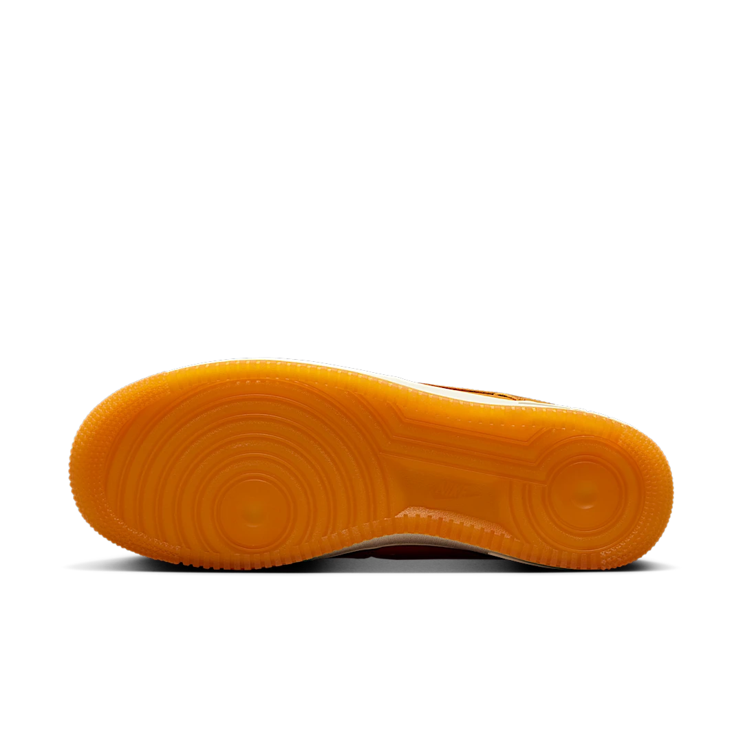 Overkicks - Nike Air Force 1 Low 07 LV8 Since 1982 (HQ3639-720) - detalle suela