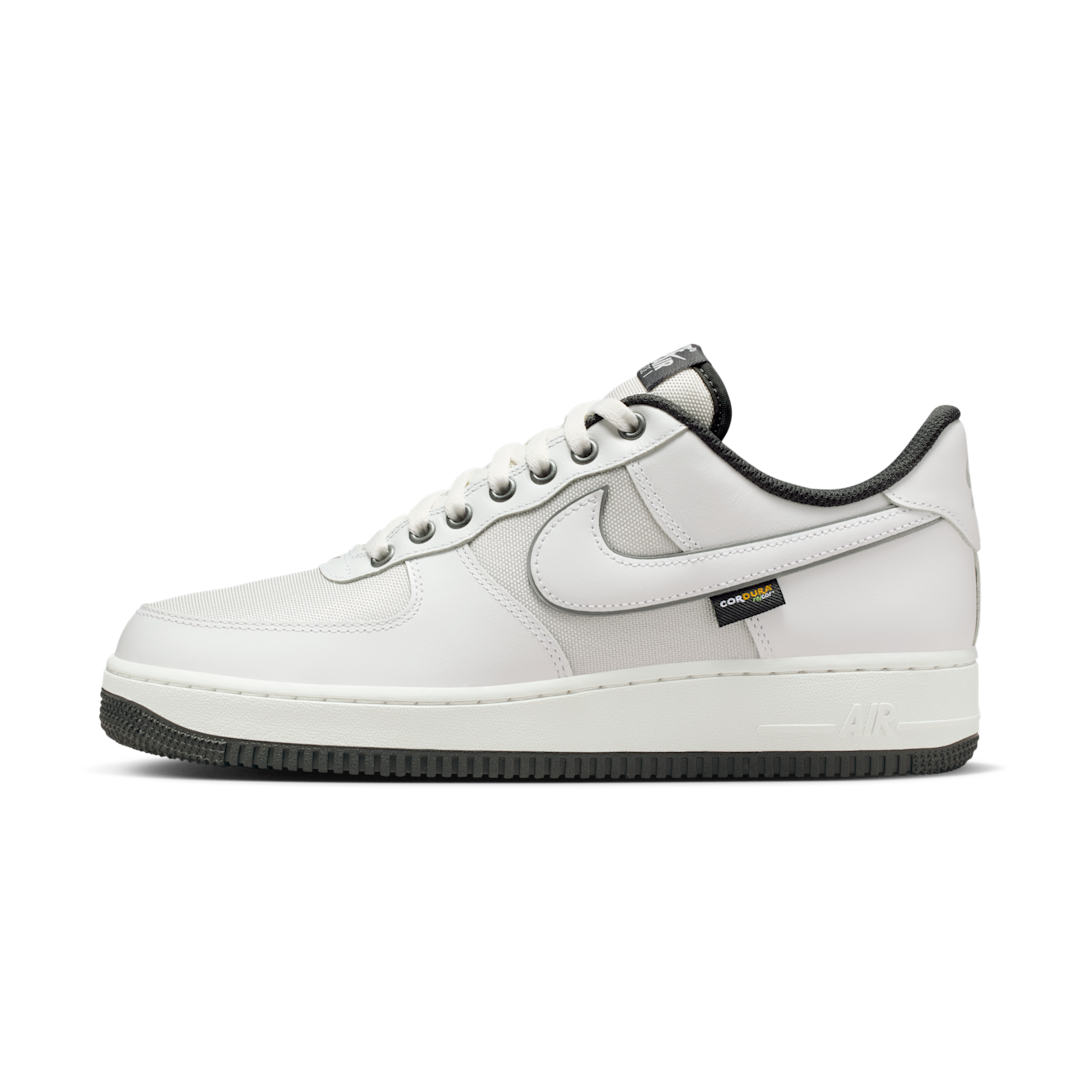 Overkicks - Nike Air Force 1 Low 07 LV8 Summit White Dark Smoke Grey Cordura (IM6001-121) - vista lateral