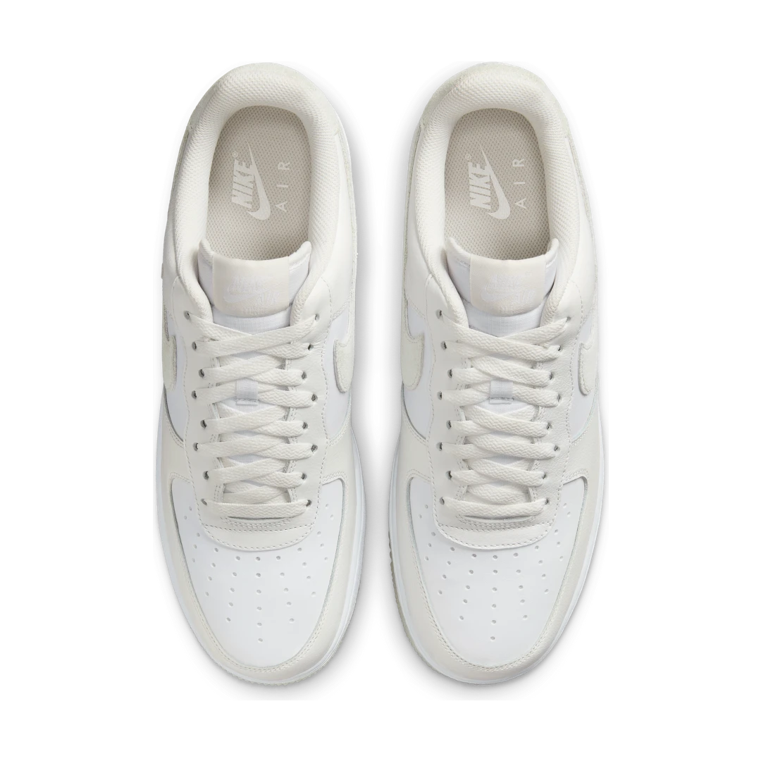 Overkicks - Nike Air Force 1 Low 07 LV8 Summit White Phantom (FN5832-100) - par completo