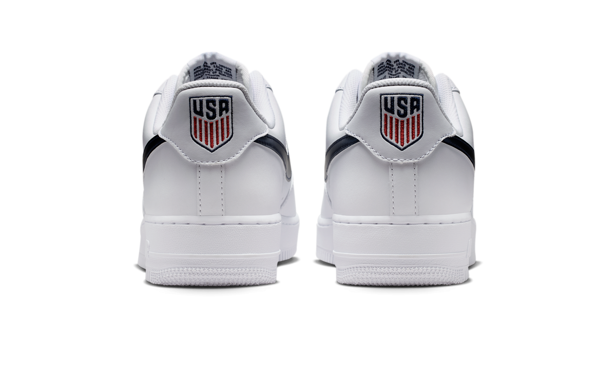 Overkicks - Nike Air Force 1 Low 07 LV8 Team USA World Cup (IQ0407-100) - detalle talón
