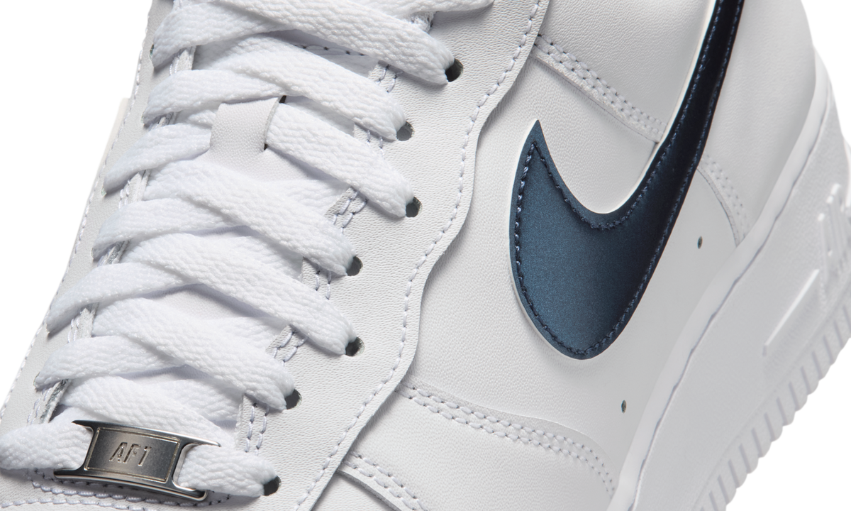 Overkicks - Nike Air Force 1 Low 07 LV8 Team USA World Cup (IQ0407-100) - detalle lateral interior