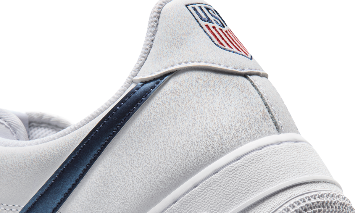 Overkicks - Nike Air Force 1 Low 07 LV8 Team USA World Cup (IQ0407-100) - detalle