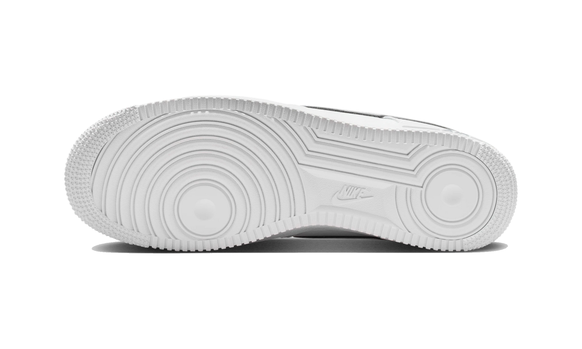 Overkicks - Nike Air Force 1 Low 07 LV8 White Silver Wolf Grey (IQ5228-100) - par completo