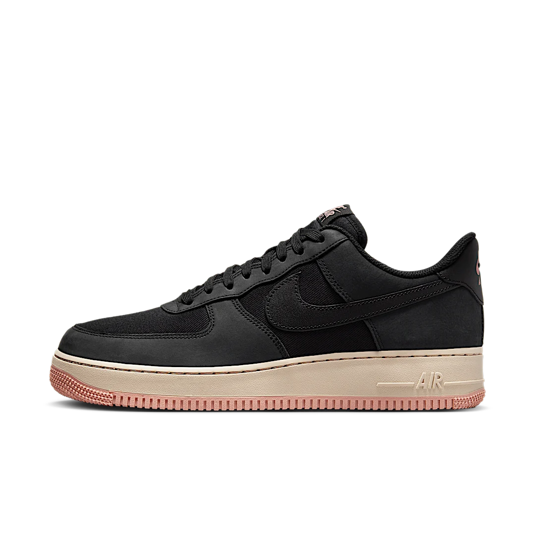 Overkicks - Nike Air Force 1 Low 07 LX Black Red Stardust (FB8876-001) - vista lateral