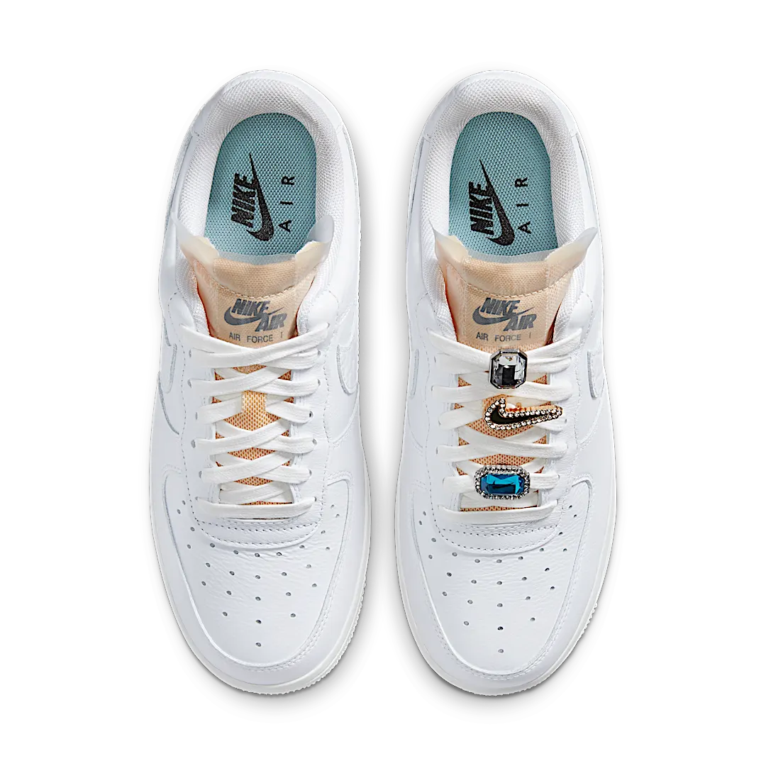 Overkicks - Nike Air Force 1 Low 07 LX Bling (CZ8101-100) - par completo