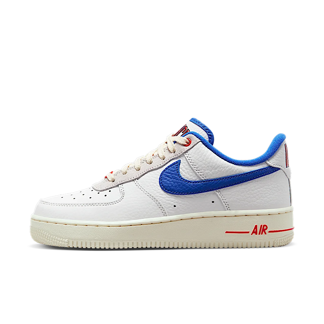 Overkicks - Nike Air Force 1 Low 07 LX Command Force University Blue Summit White (DR0148-100) - vista lateral