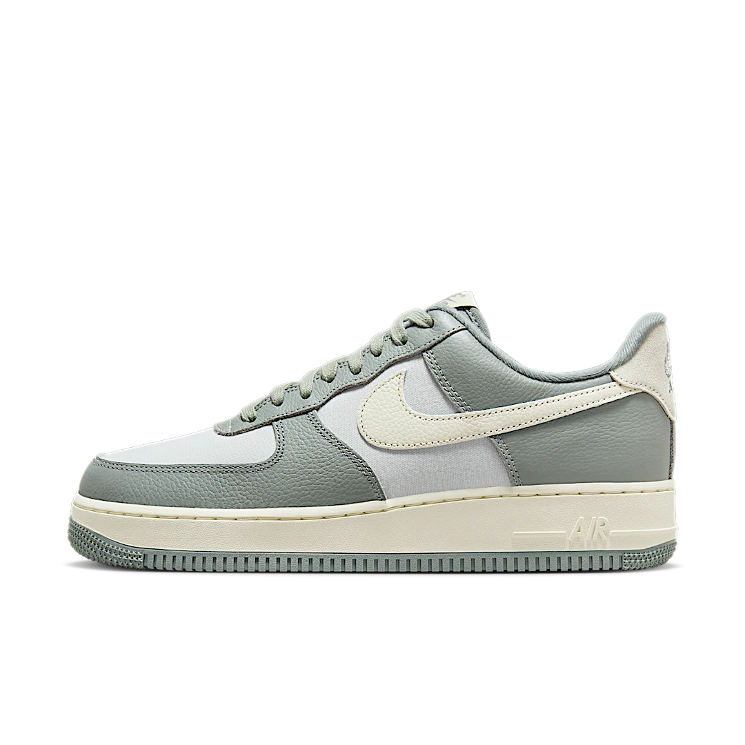 Overkicks - Nike Air Force 1 Low 07 LX Mica Green Coconut Milk (DV7186-300) - vista lateral