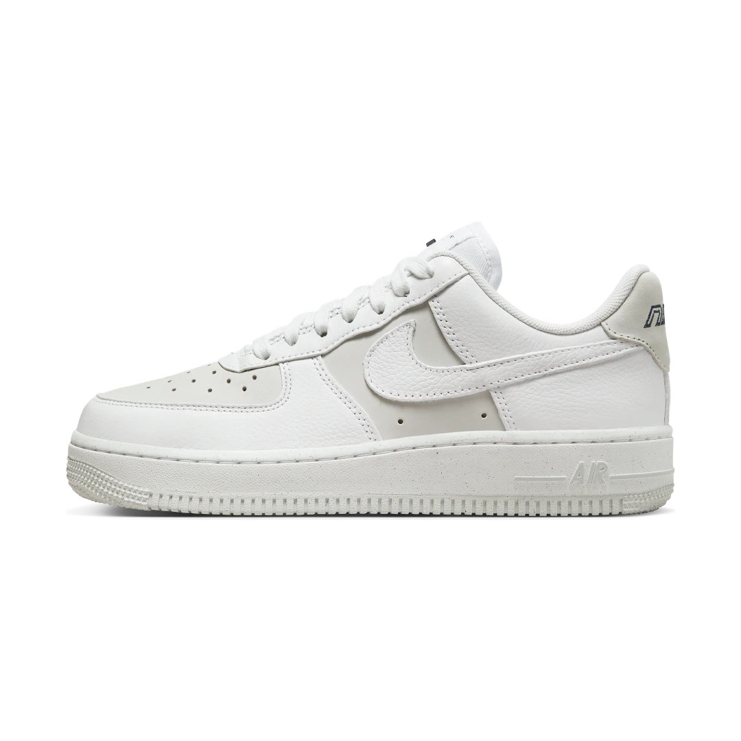 Overkicks - Nike Air Force 1 Low 07 LX White Photon Dust (Womens) (DZ2708-102) - vista lateral