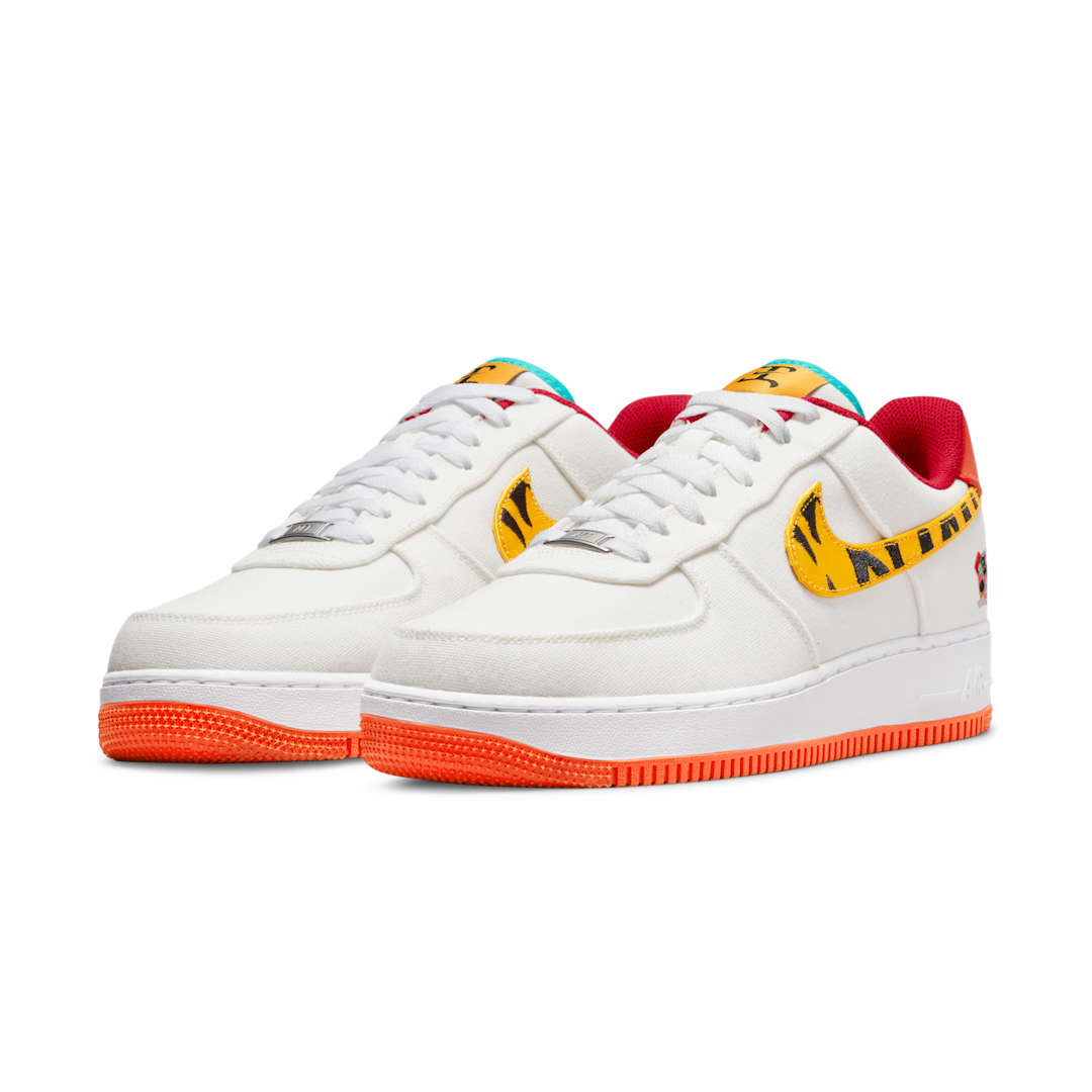 Overkicks - Nike Air Force 1 Low 07 LX Year of the Tiger (DR0147-171) - vista trasera