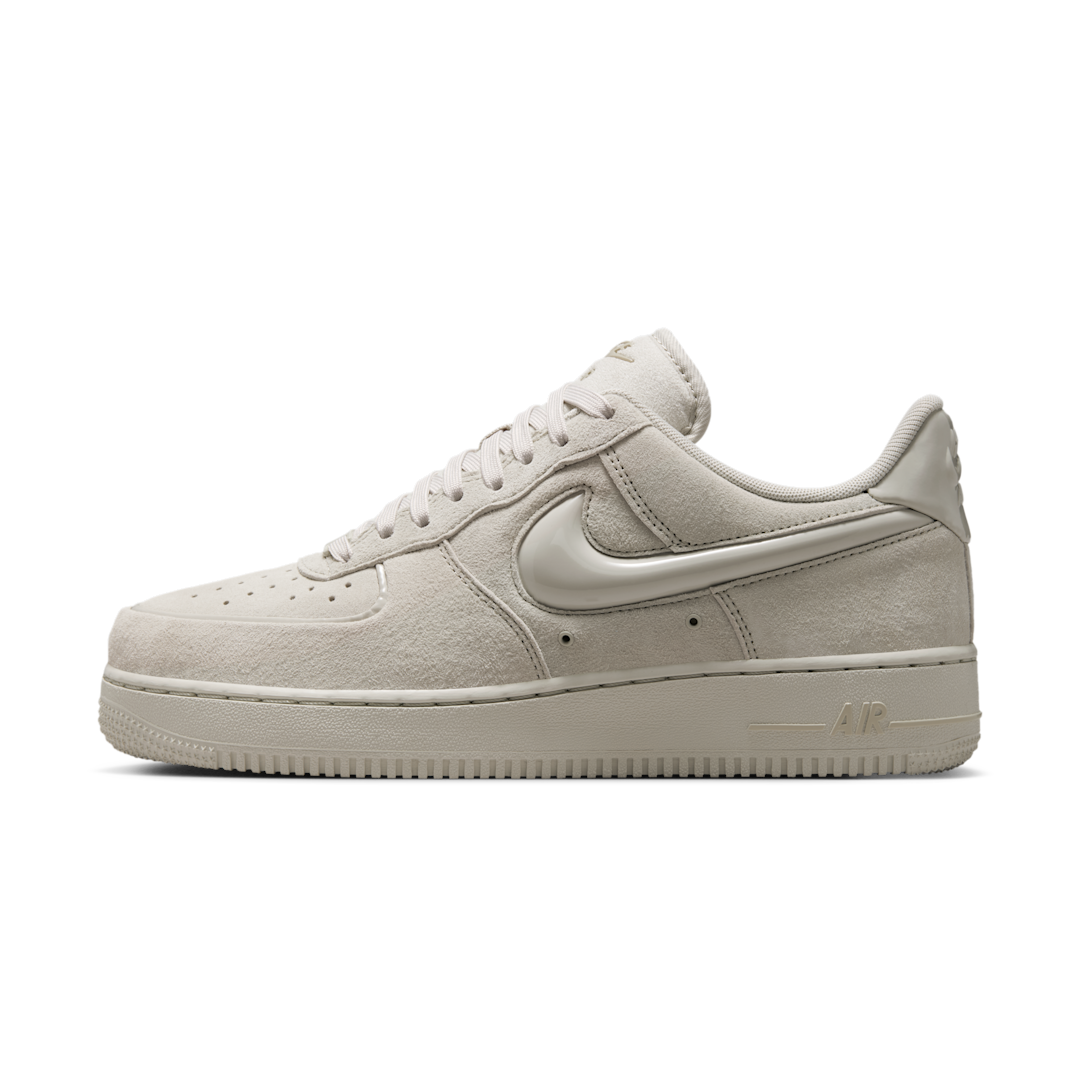 Overkicks - Nike Air Force 1 Low 07 Light Orewood Brown (HV4406-001) - vista lateral