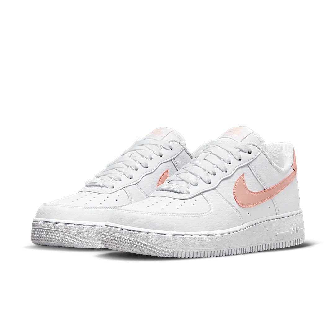 Overkicks - Nike Air Force 1 Low 07 Next Nature Fossil Rose (DN1430-106) - vista trasera