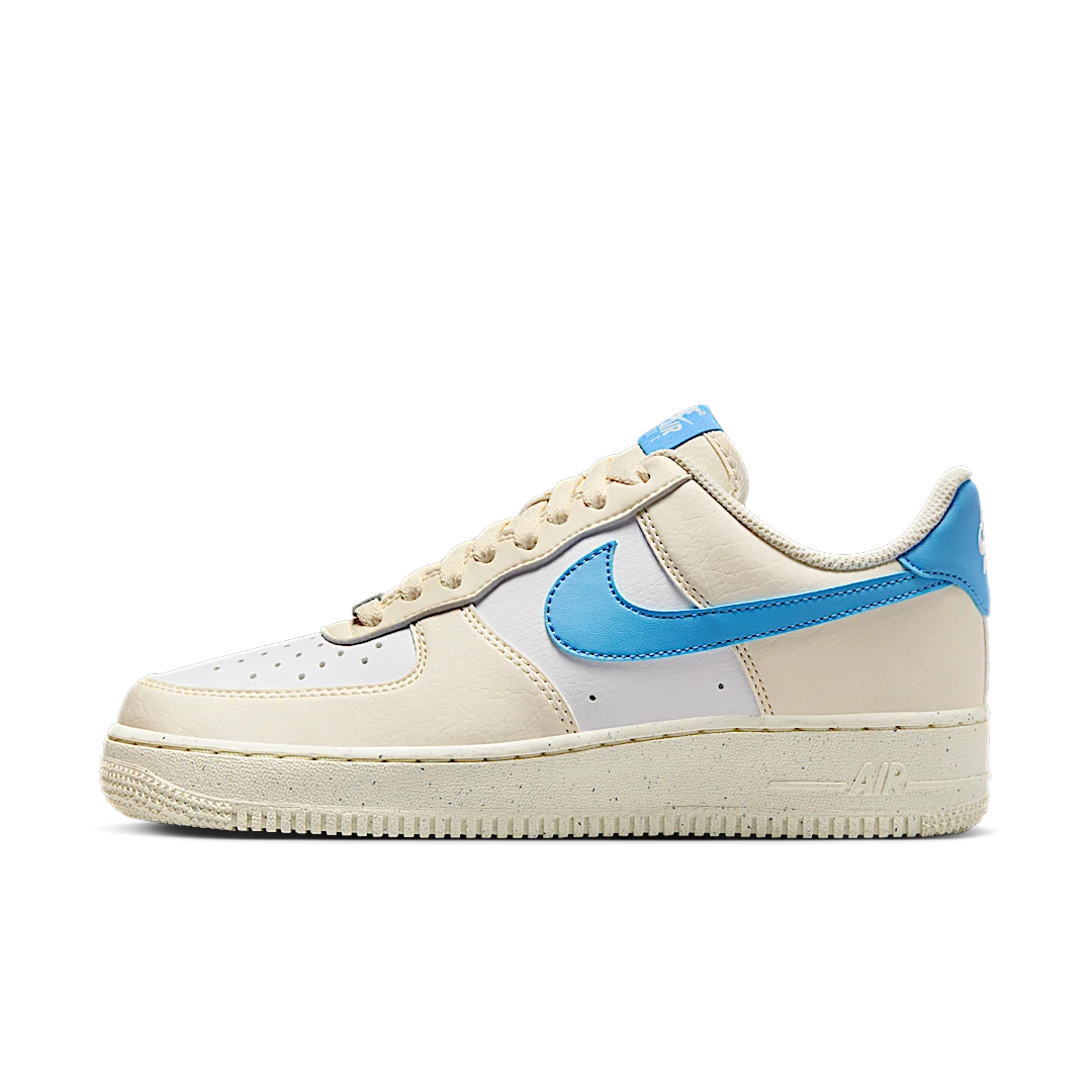 Overkicks - Nike Air Force 1 Low 07 Next Nature Pale Ivory University Blue (DC9486-110) - vista lateral