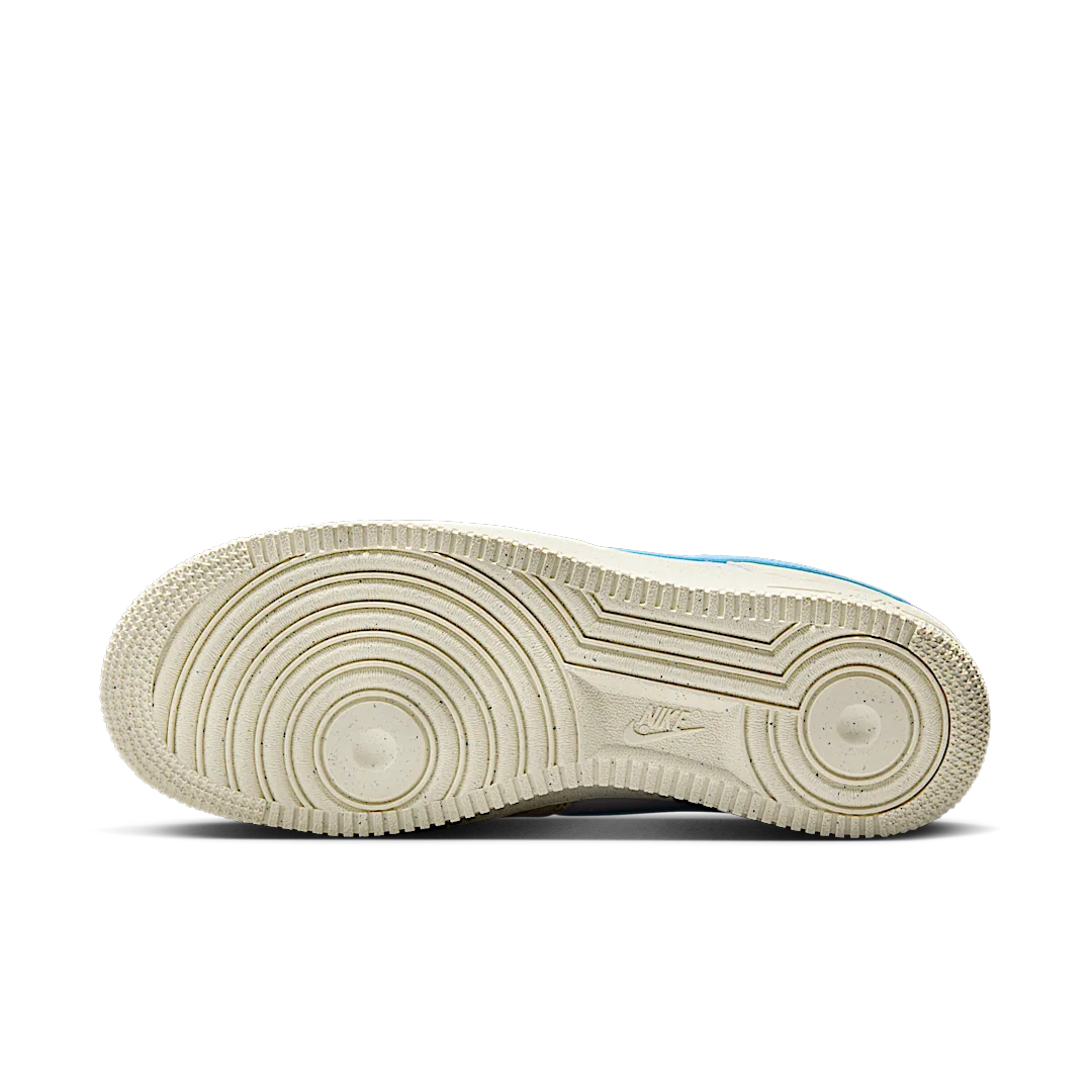 Overkicks - Nike Air Force 1 Low 07 Next Nature Pale Ivory University Blue (DC9486-110) - detalle suela
