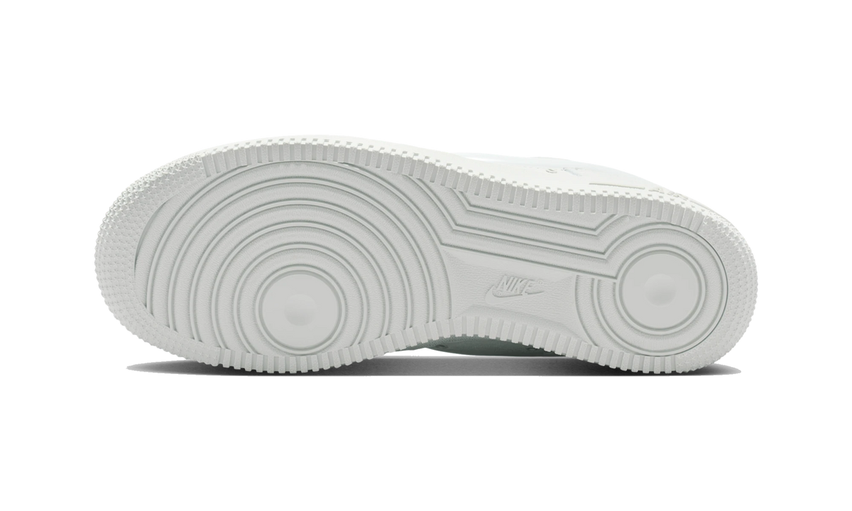 Overkicks - Nike Air Force 1 Low 07 Off White Light Smoke Grey (HV4406-100) - par completo