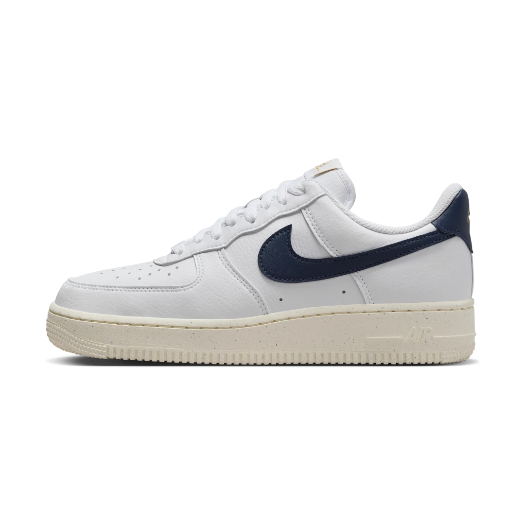 Overkicks - Nike Air Force 1 Low 07 Olympic (2024) (FZ6768-100) - vista lateral