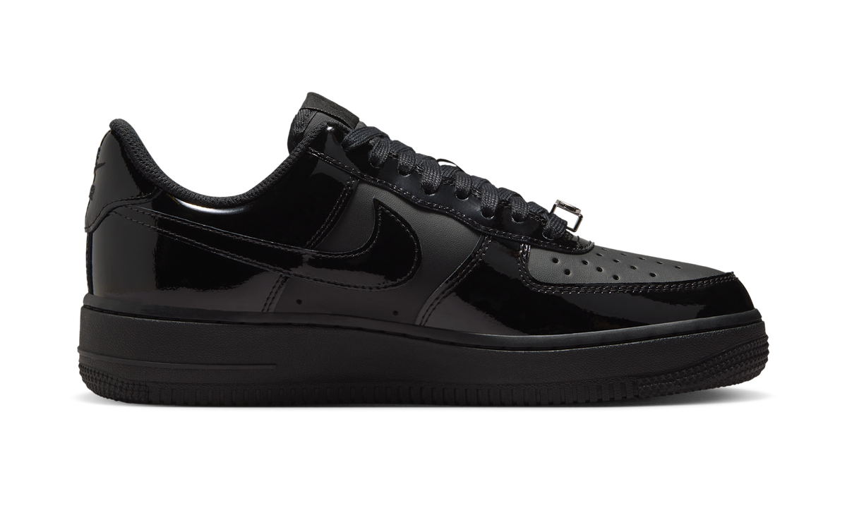 Overkicks - Nike Air Force 1 Low 07 Patent Black (IR5450-001) - detalle suela
