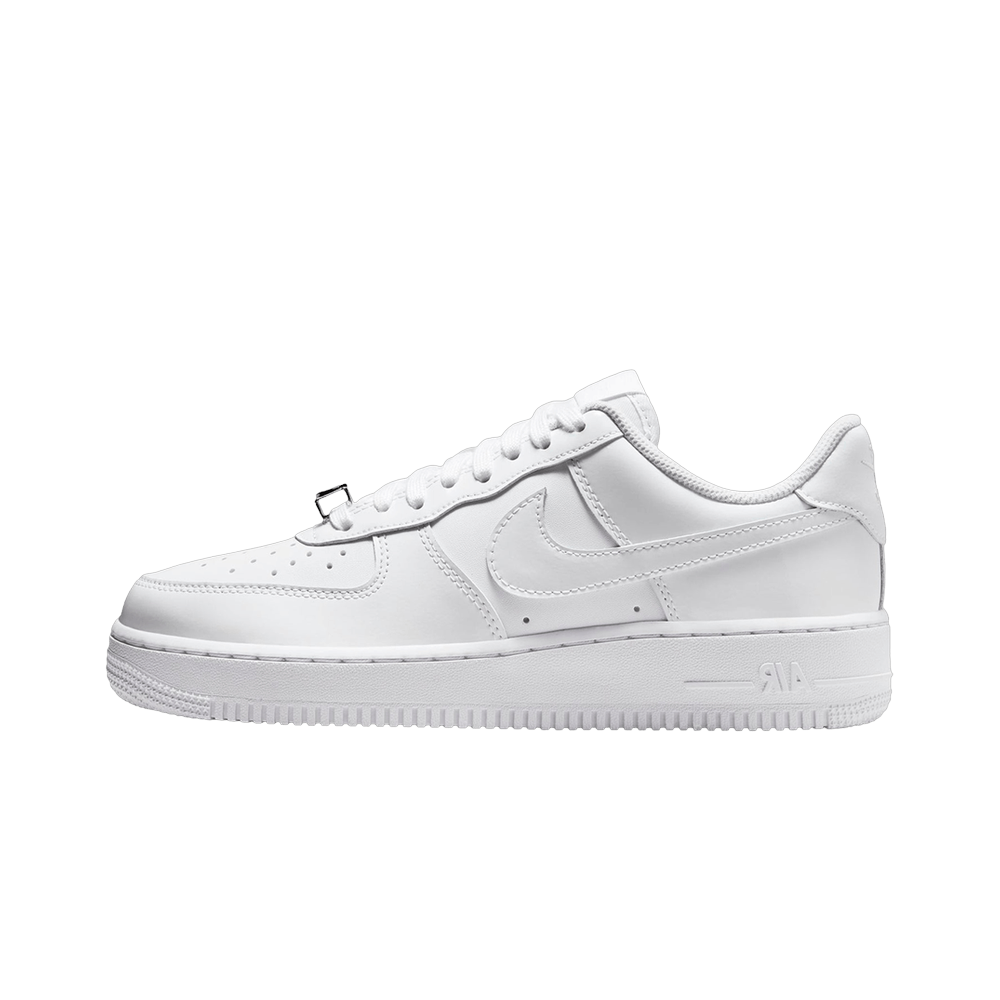 Overkicks - Nike Air Force 1 Low 07 Patent White (IR5450-100) - vista lateral