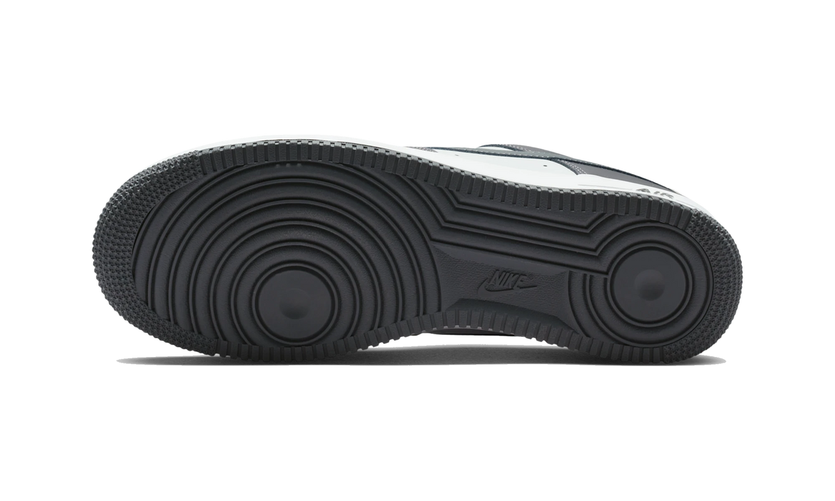 Overkicks - Nike Air Force 1 Low 07 Photon Dust Dark Grey (FJ4146-004) - par completo