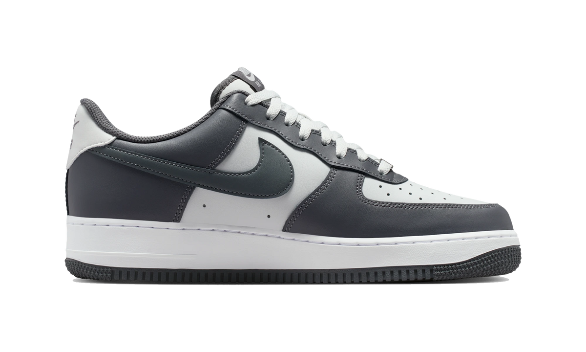 Overkicks - Nike Air Force 1 Low 07 Photon Dust Dark Grey (FJ4146-004) - detalle suela