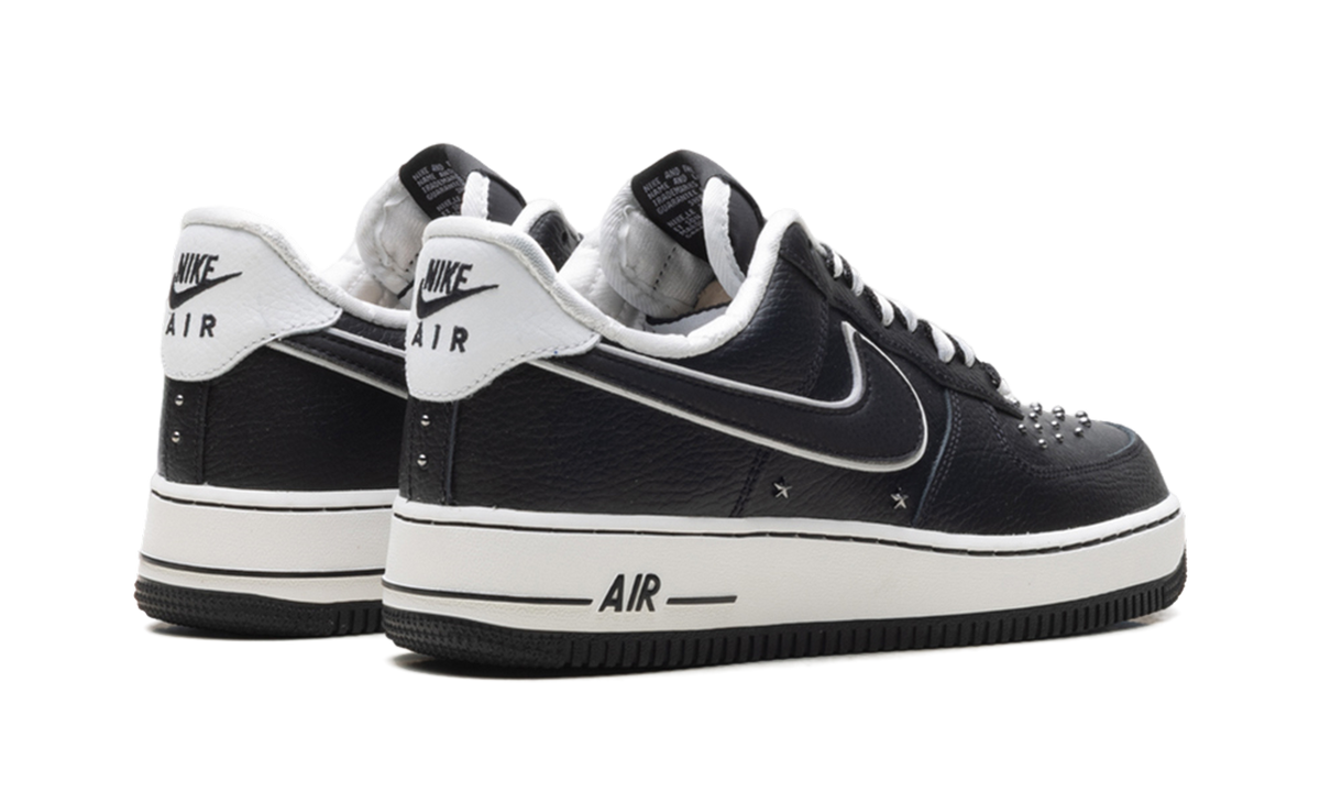 Overkicks - Nike Air Force 1 Low 07 Premium Black White Metallic Dark Grey (IM6643-010) - par completo