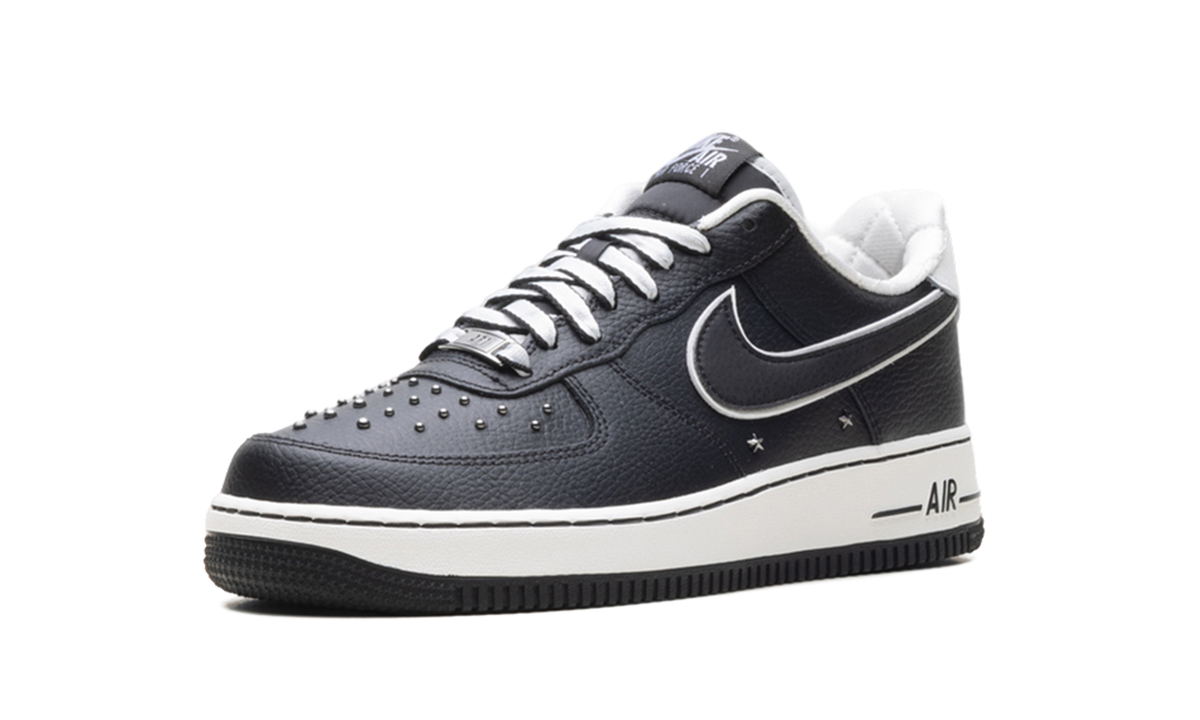Overkicks - Nike Air Force 1 Low 07 Premium Black White Metallic Dark Grey (IM6643-010) - detalle suela