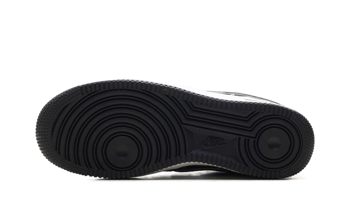 Overkicks - Nike Air Force 1 Low 07 Premium Black White Metallic Dark Grey (IM6643-010) - vista superior