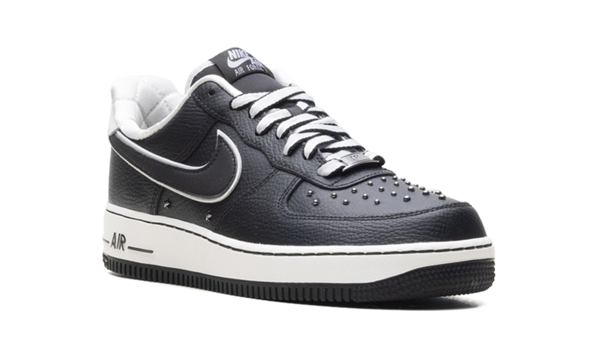 Overkicks - Nike Air Force 1 Low 07 Premium Black White Metallic Dark Grey (IM6643-010) - detalle lateral interior