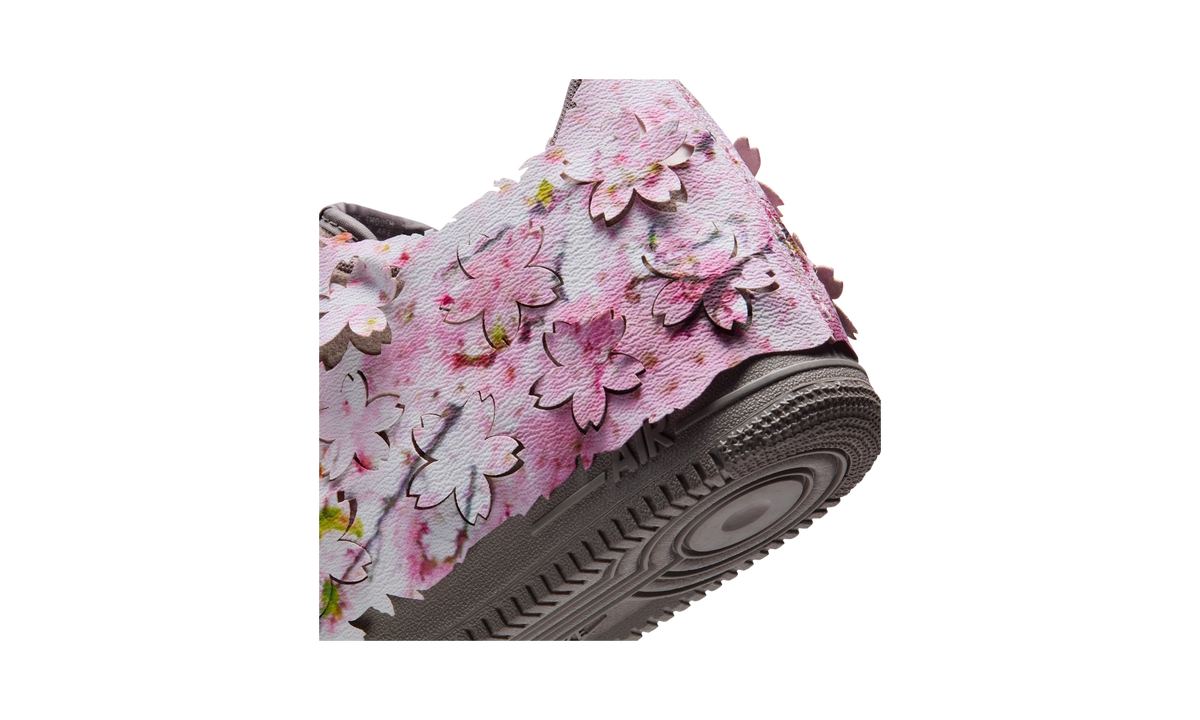Overkicks - Nike Air Force 1 Low 07 Premium Spring Flowers (IQ3472-298) - detalle