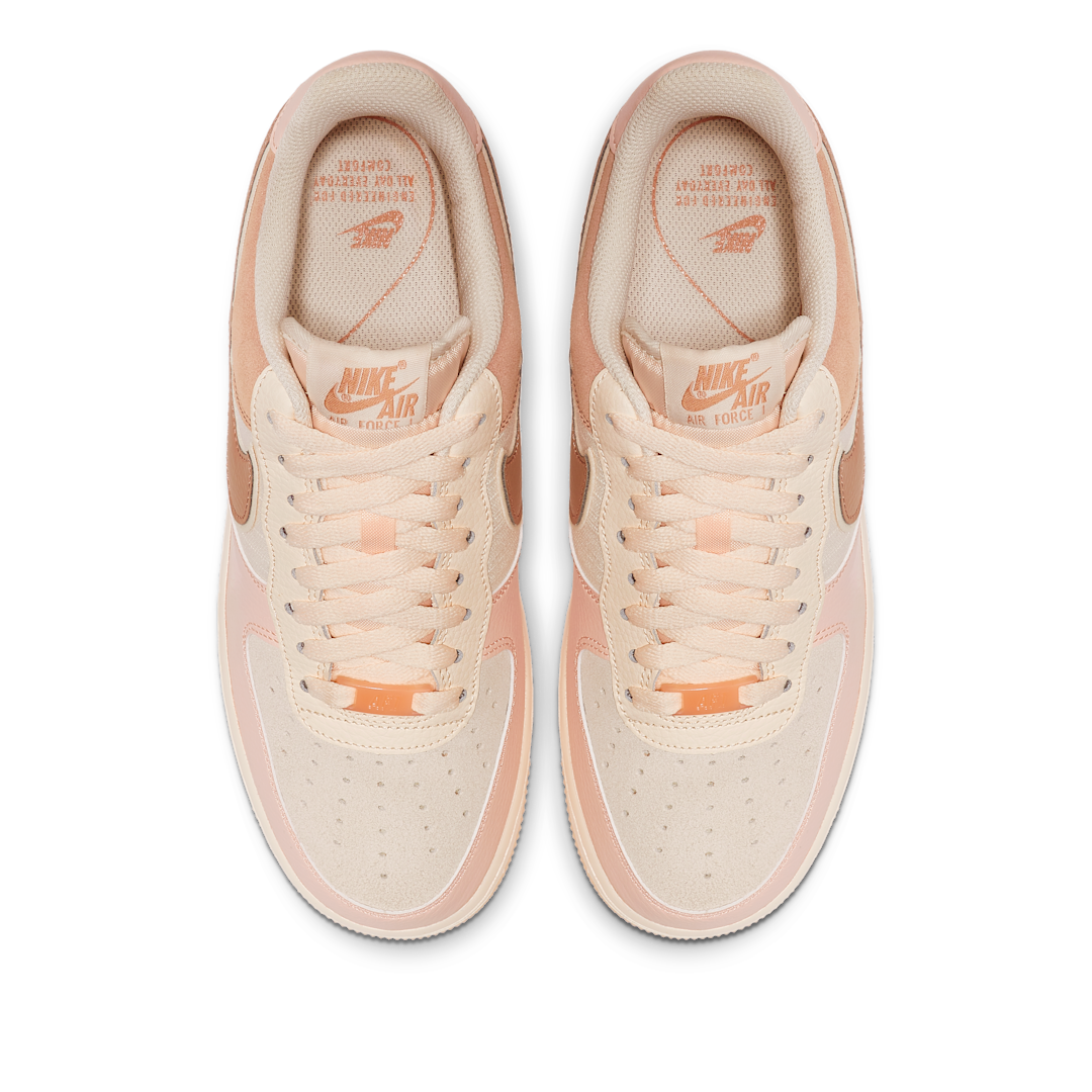 Overkicks - Nike Air Force 1 Low 07 Premium Washed Coral (Womens) (896185-603) - par completo