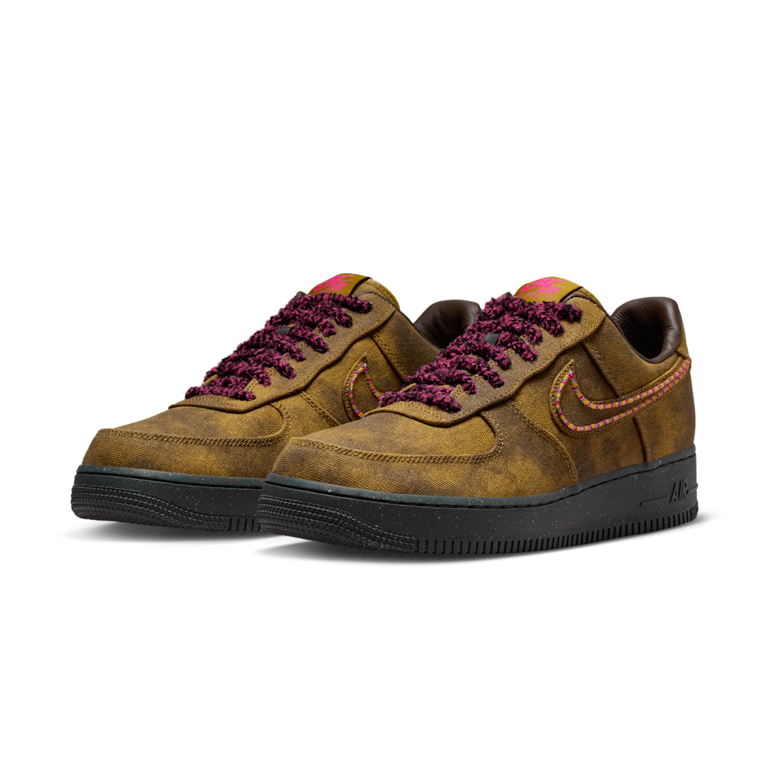 Overkicks - Nike Air Force 1 Low 07 QS Boucle Desert Moss Fierce Pink (IO4474-300) - vista trasera