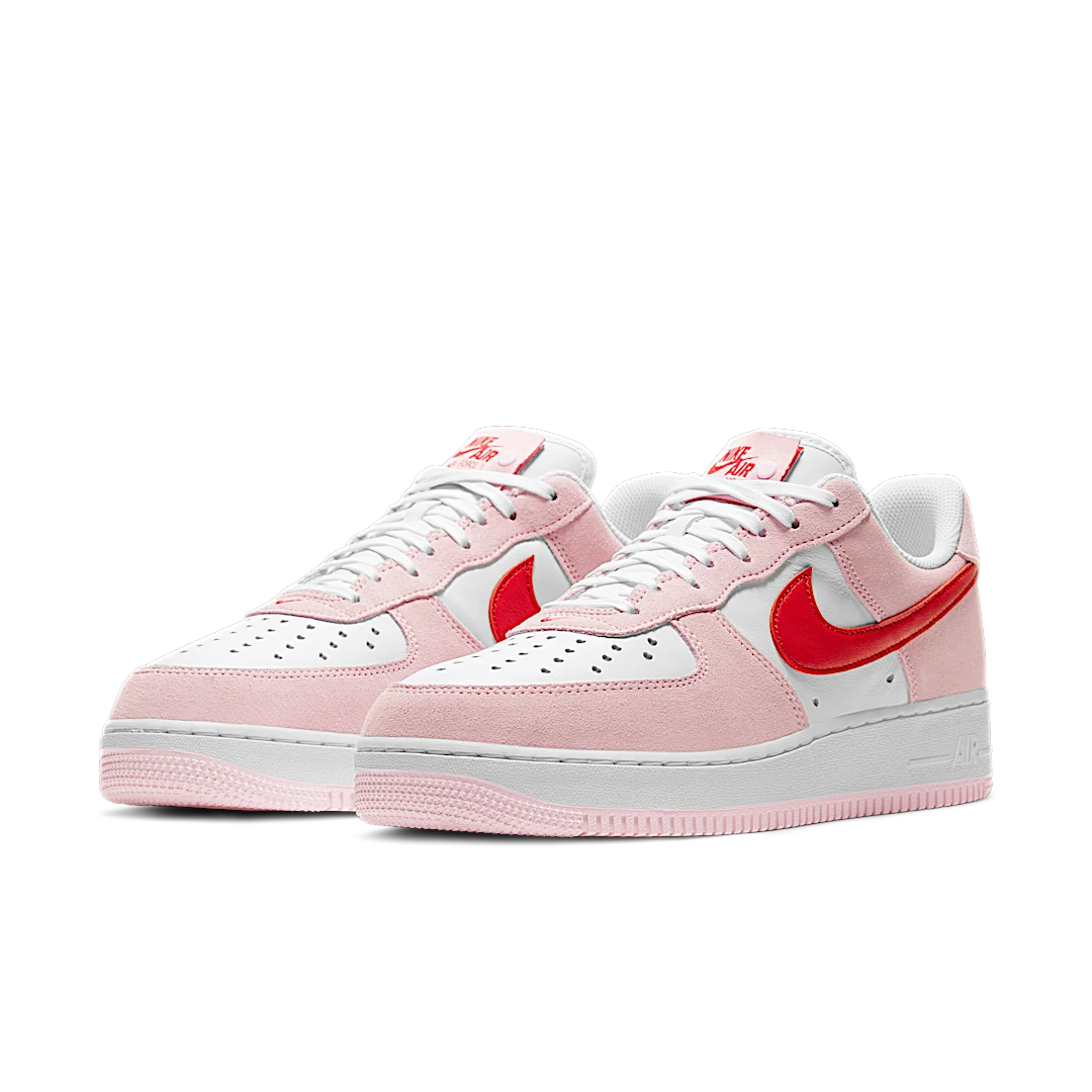 Overkicks - Nike Air Force 1 Low 07 QS Valentines Day Love Letter (DD3384-600) - vista trasera