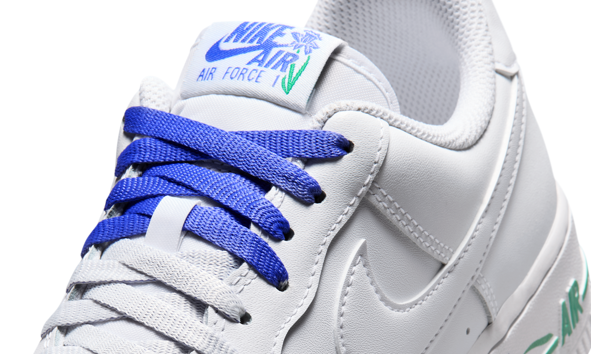 Overkicks - Nike Air Force 1 Low 07 SE Iris Persian Violet (IF0498-101) - detalle lateral interior