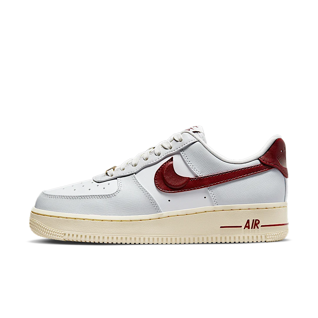 Overkicks - Nike Air Force 1 Low 07 SE Just Do It Photon Dust Team Red (DV7584-001) - vista lateral