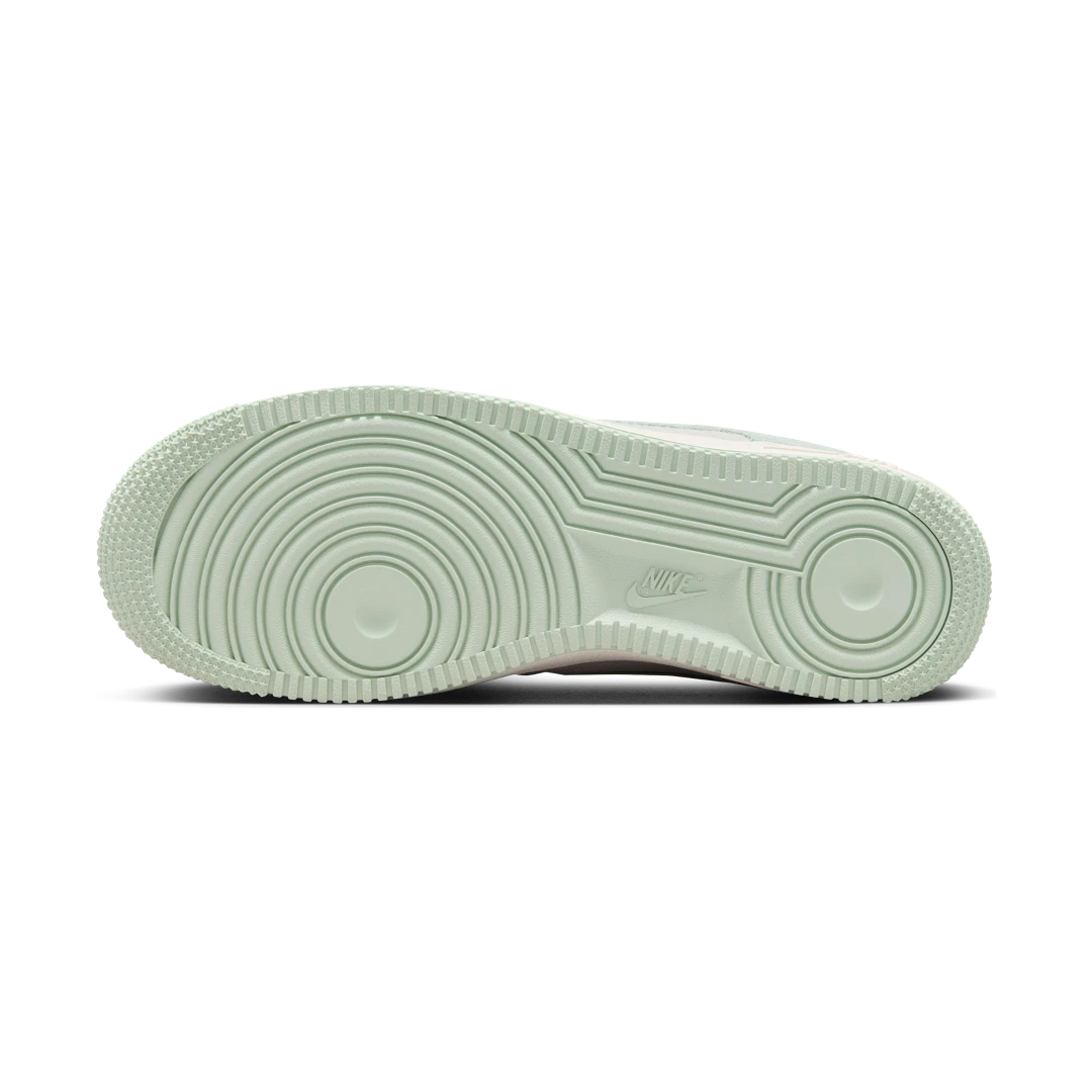 Overkicks - Nike Air Force 1 Low 07 SE Spruce Aura Pistachio Frost (HQ1497-099) - detalle suela