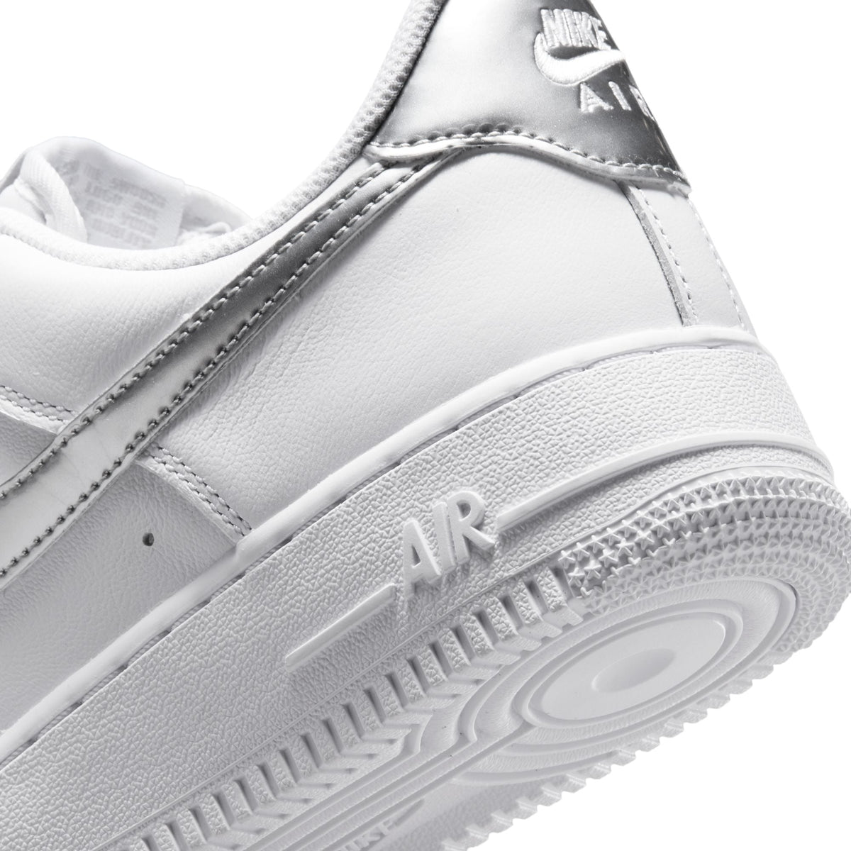 Overkicks - Nike Air Force 1 Low 07 SE White Metallic Silver (IV5102-100) - detalle lateral interior