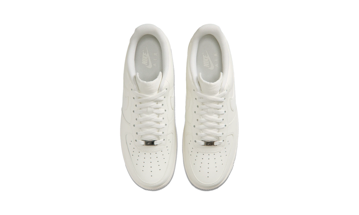 Overkicks - Nike Air Force 1 Low 07 Sail (IH1698-100) - vista superior